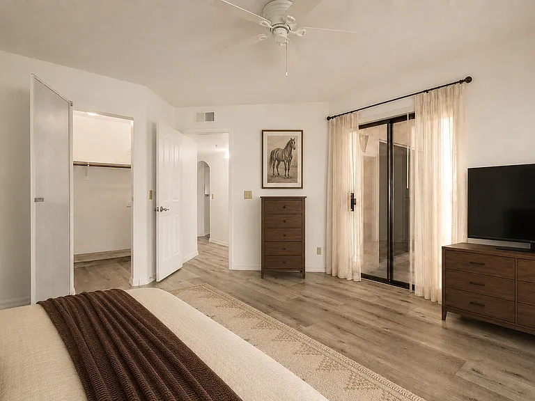 5104 N 32nd St #225 — Photo 11