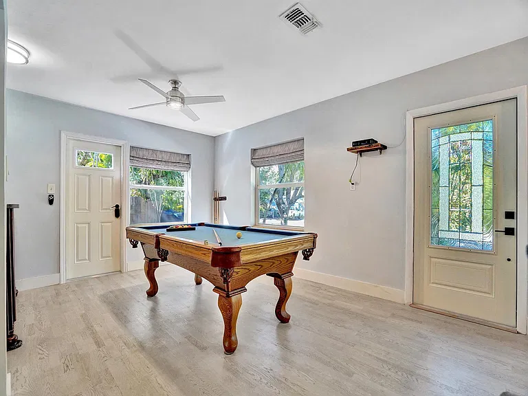 720 SW 11th Ct — Photo 11