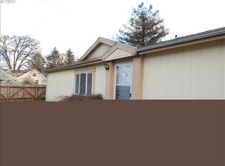1975 W Main St, Cottage Grove, OR 97424