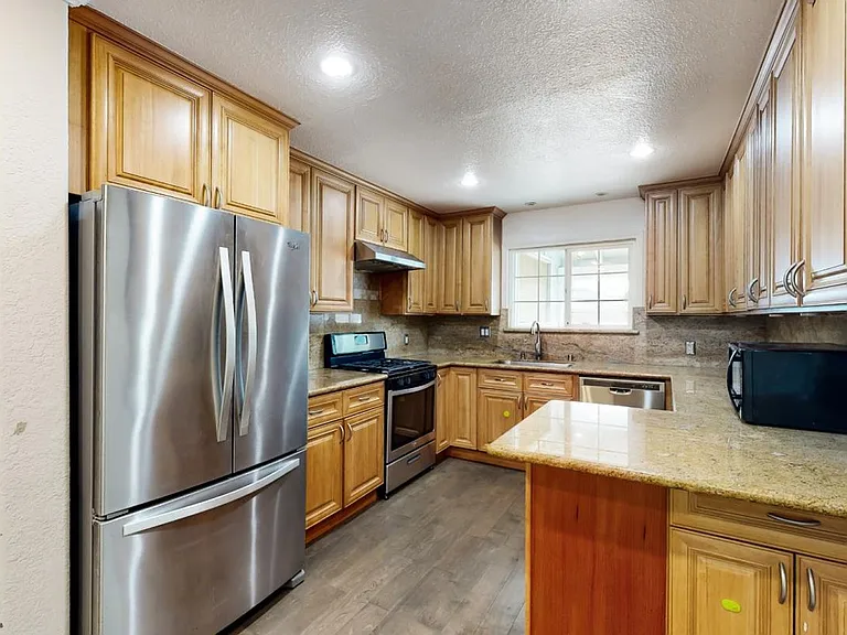 5633 Indian Ave — Photo 3