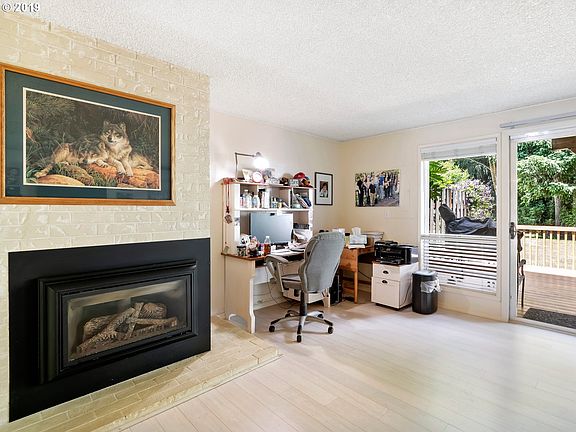 2nd image of 13600 NE 18th St APT 16