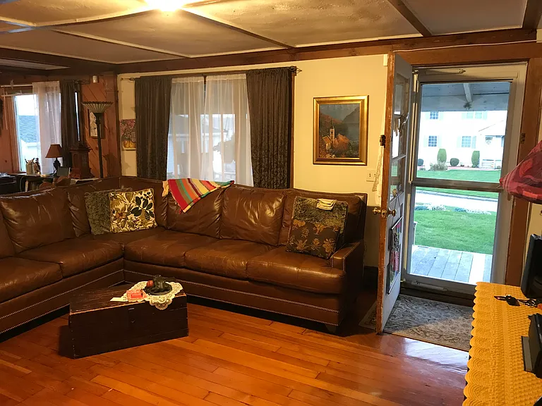 101 Burnett Rd — Photo 11