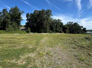 53 Pakenmer Rd, Stamford, CT 06902