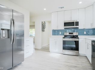 1268R Robin Hood Ln, Dunedin, FL 34698