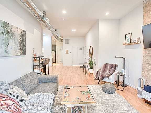 2nd image of 1164 N Milwaukee Ave #7845918