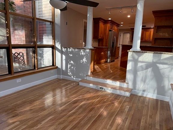 5th image of 10 Crestwood Rd
