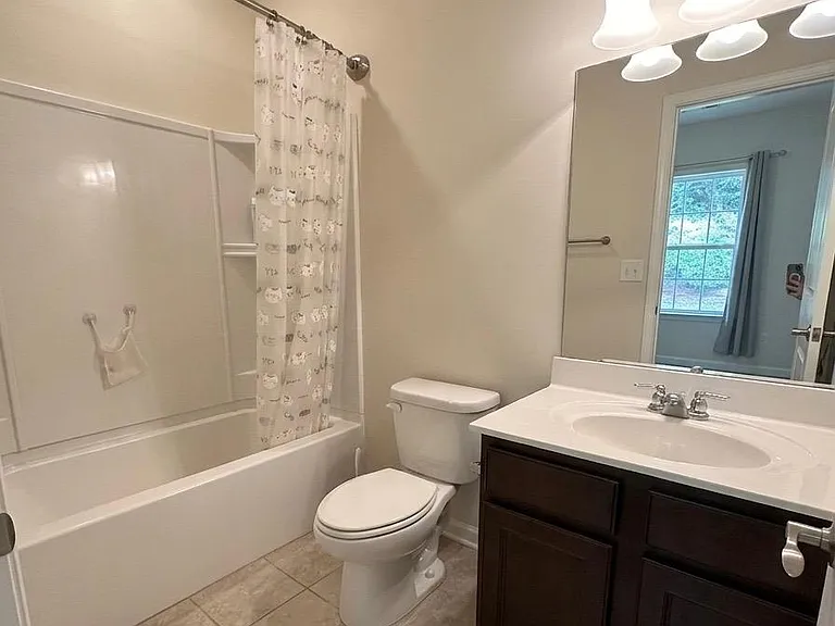 3550 Graham Way — Photo 5