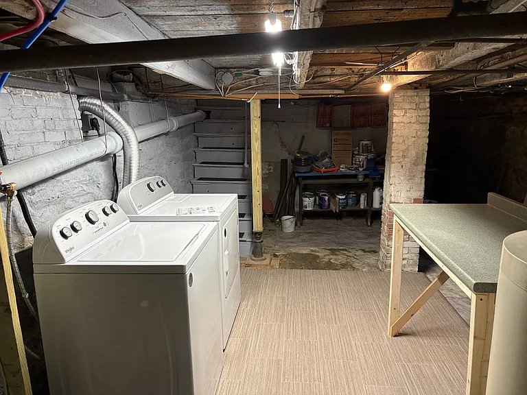 139 Pine St #1 — Photo 10