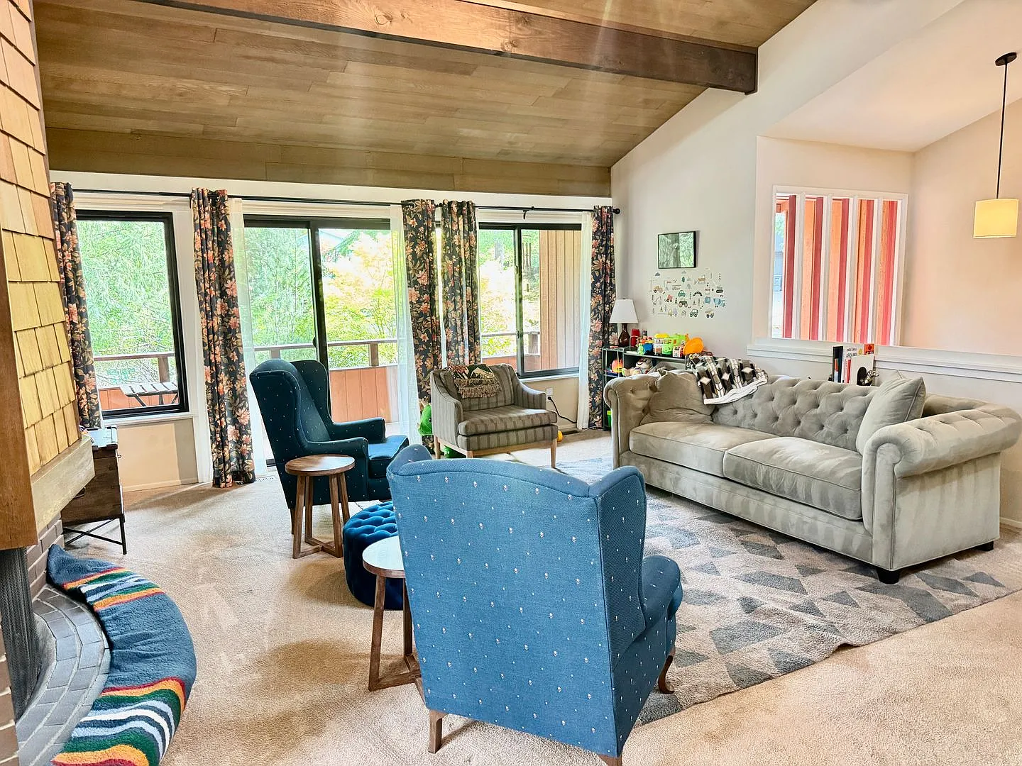 Bellevue Home with A/C and EV Charger — Photo 4