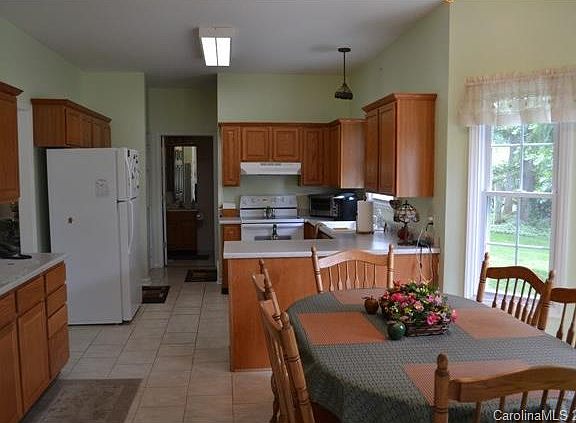 5th image of 3123 Denwood Ln