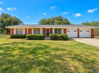 706 N San Patricio St, Goliad, TX 77963