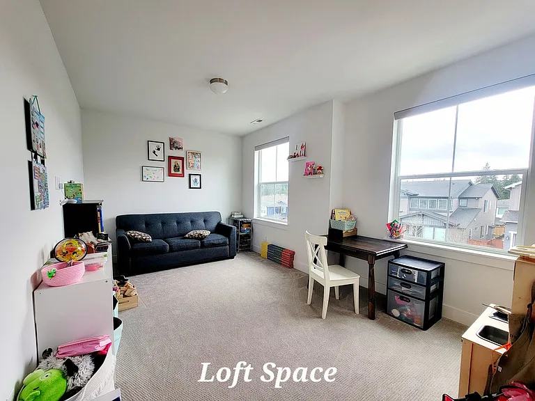 2416 NE Redford St — Photo 20