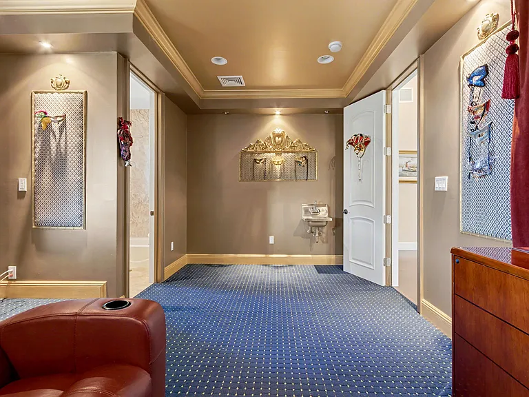 860 E Park Dr — Photo 43