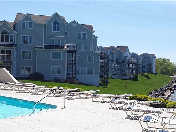 5th image of 227 Grand Hbr #227