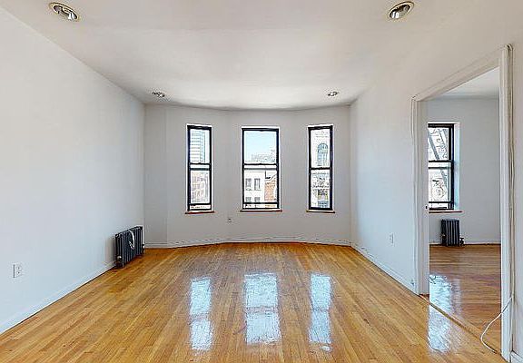 2nd image of 104 2nd Ave APT 6