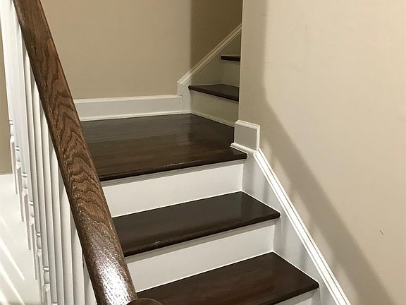 3rd image of 1011 Avery Park Dr