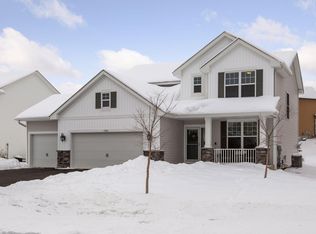 1986 Red Oak Path, Shakopee, MN 55379