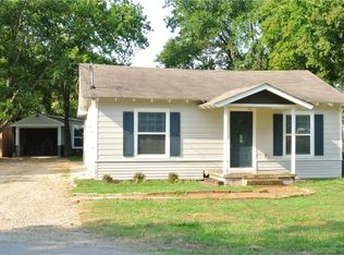 516 E Ross St, Waxahachie, TX 75165