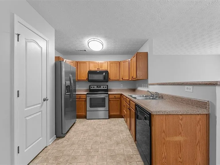 255 Magnolia Gardens Walk — Photo 8