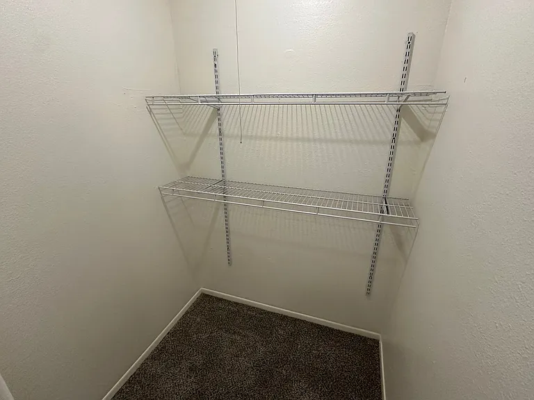 Academy Heights Apartments — Photo 25