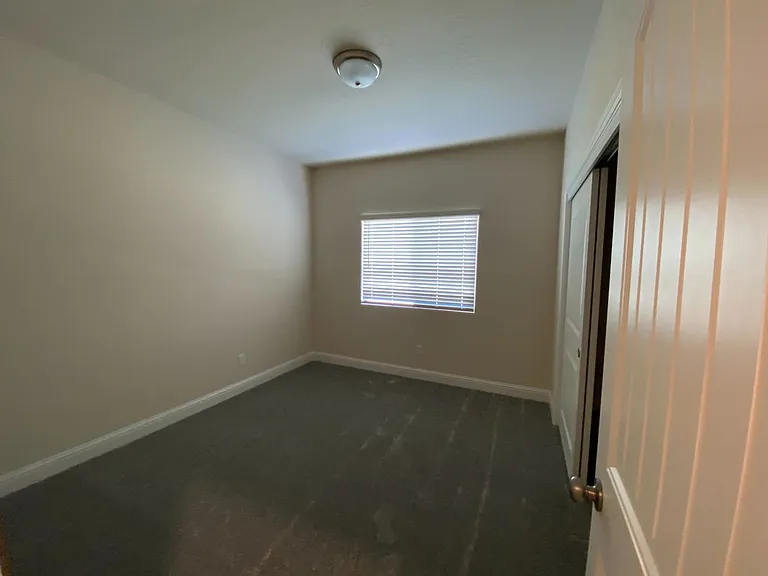 2430 W Mallard Ln — Photo 4