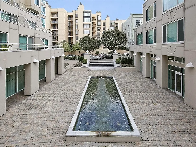 240 Lombard St — Photo 7