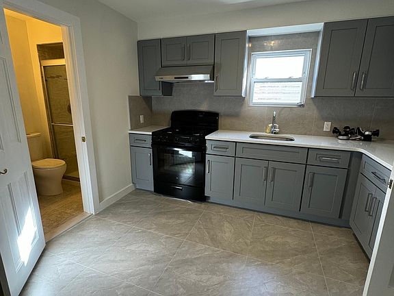 2nd image of 76 Austin Ave #1R
