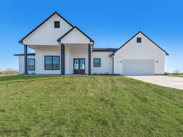 519 Chuckwagon Trl, Angleton, TX 77515