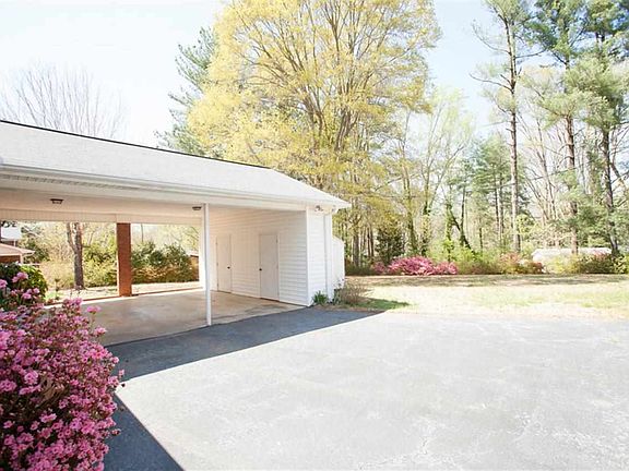 3rd image of 406 Springwood Dr