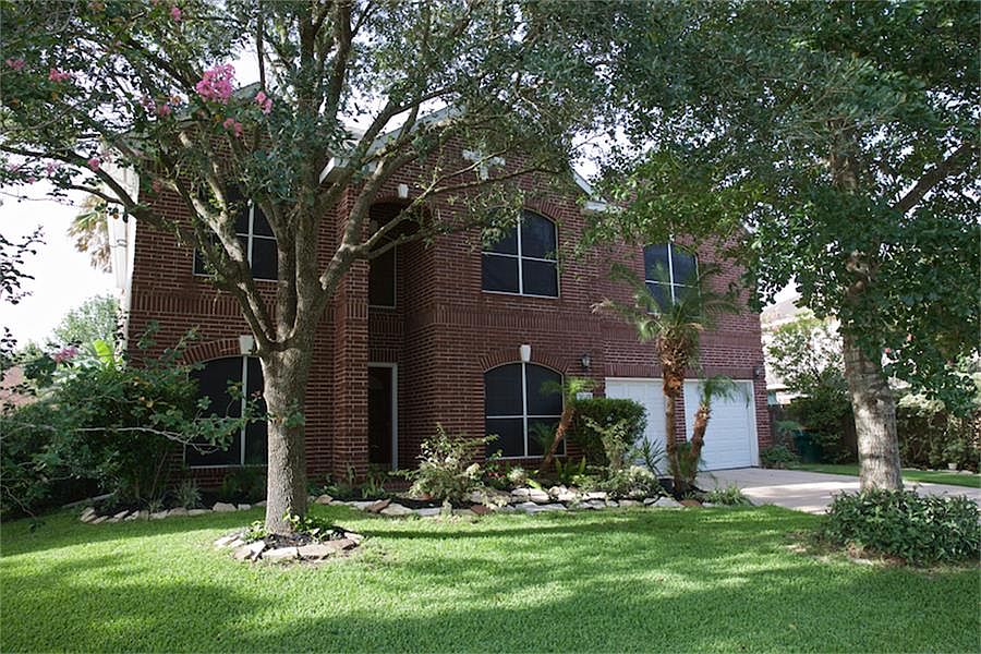 1st image of 3711 Sheldon Dr