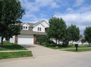 4619 Wistful Vista Dr, West Des Moines, IA 50265
