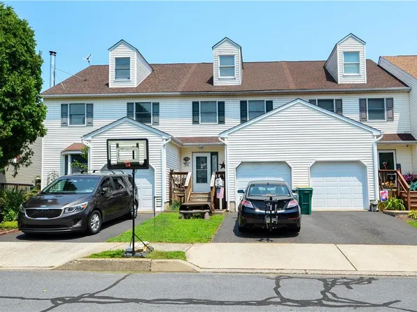 722 Cedar Ct, Red Hill, PA 18076