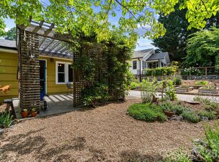 321 Sulphur Springs Rd, Asheville, NC 28806