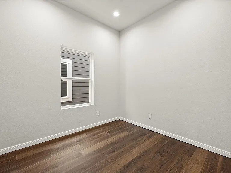 4933 Dalhart Dr — Photo 24