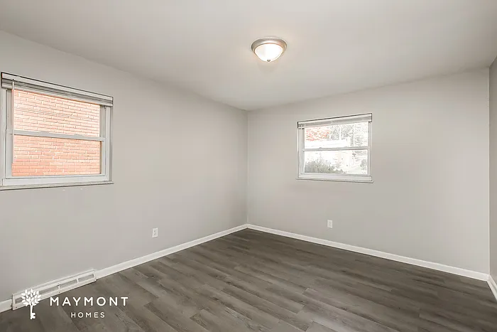 1395 Tallberry Dr — Photo 10