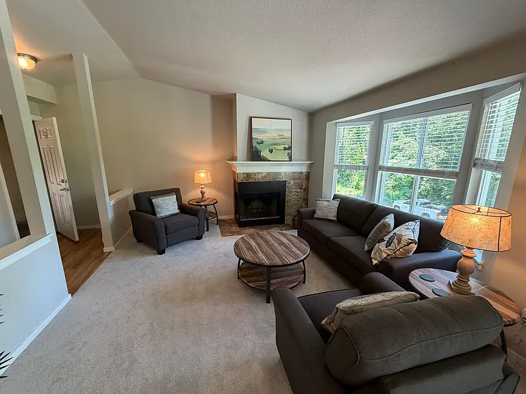 280 NW Holly St #6 — Photo 48