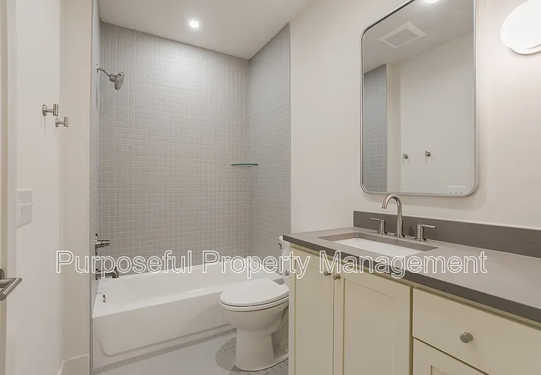 934 Hangar Dr #6 — Photo 27