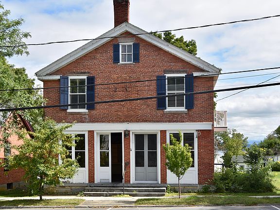 2nd image of 2304 Main St