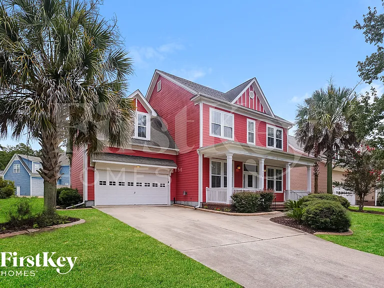 228 Silverwood Ln — Photo 2