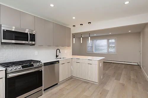 Rose Garden Apartments Photo 1