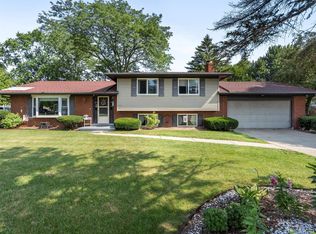 2111 E Hill Rd, Grand Blanc, MI 48439