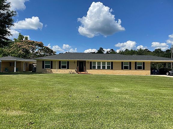 3rd image of 16417 Lake Dr E