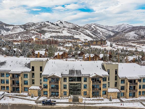 4th image of 3751 Blackstone Dr #3I