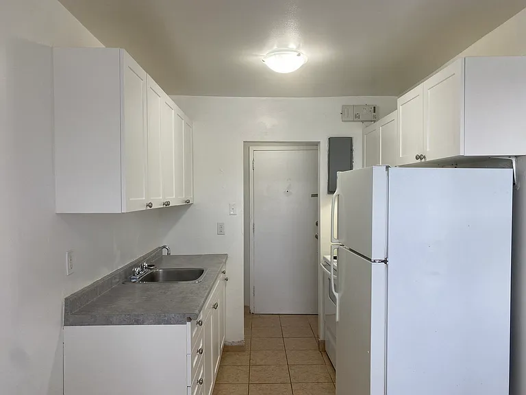 86 Oakville Ave — Photo 14