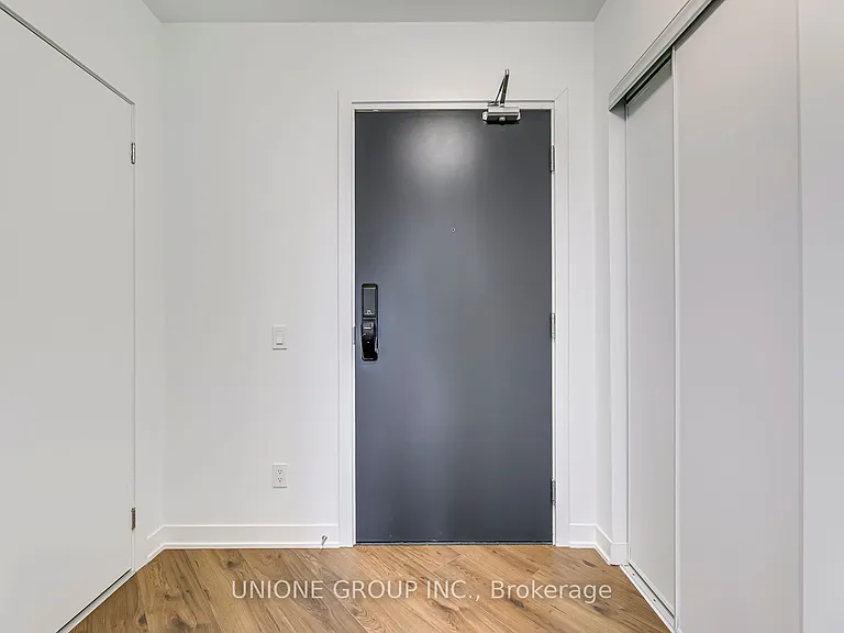 405 Dundas St W #336 — Photo 3