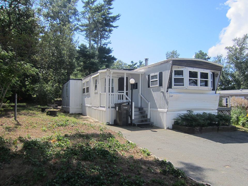 1st image of 8 Kristen Ln