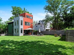 1638 Summit St, Kansas City, MO 64108