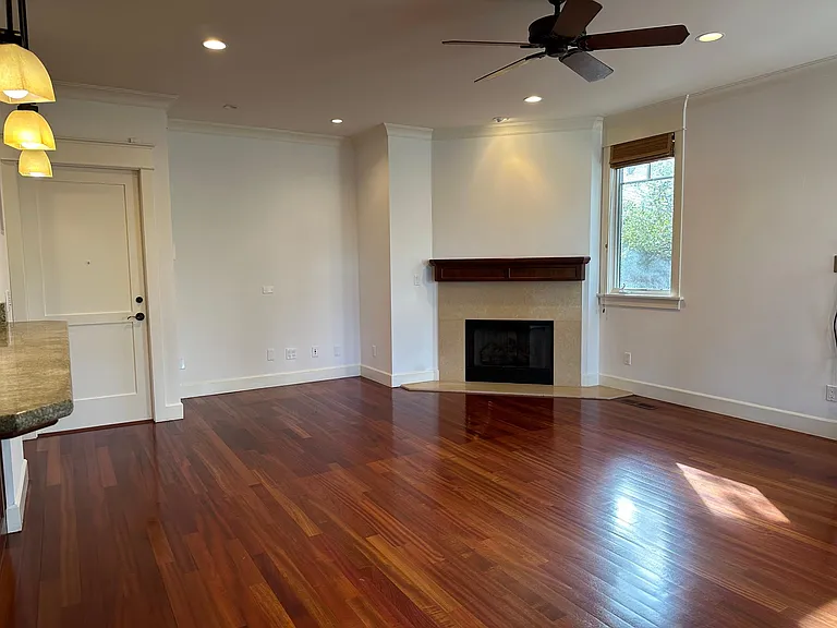 370 Duluth Cir — Photo 8
