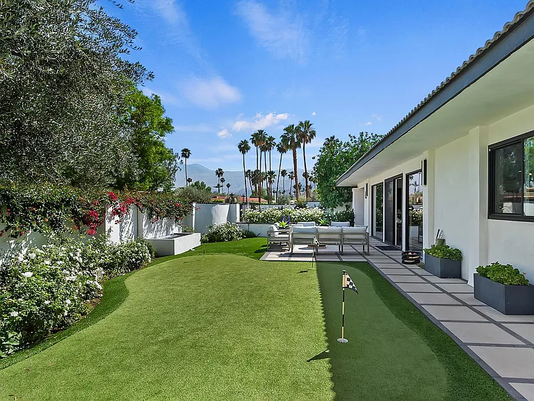 49155 Avenida Fernando — Photo 35