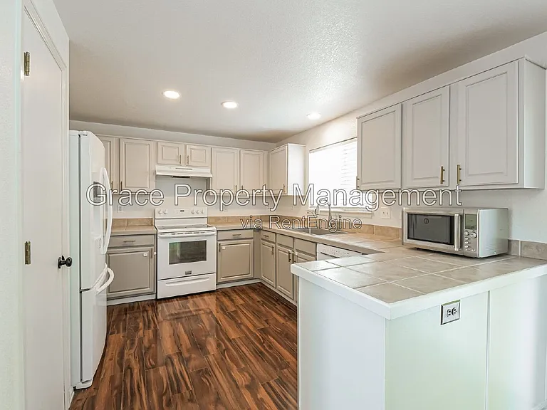 13427 Dexter Way — Photo 7